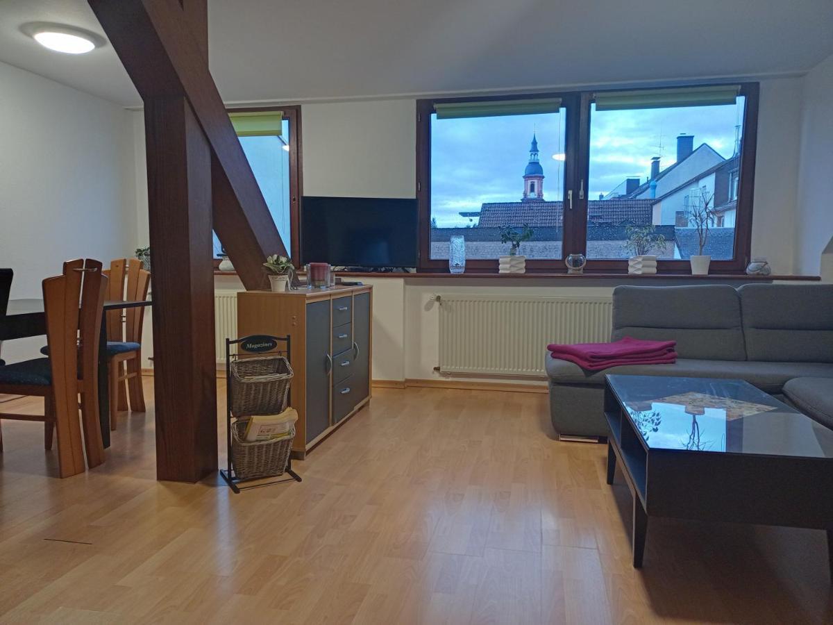 Zentrale Ferienwohnung Mit Blick Auf Die Paulinskirche Trier Exterior photo